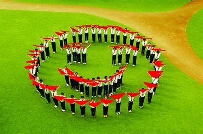 “世界微笑日”从微笑服务做起